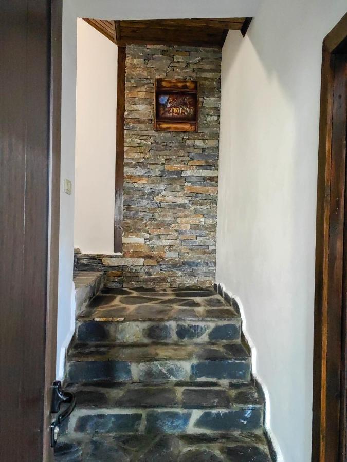 Rimovata Kashta Guest House 莱什顿 外观 照片