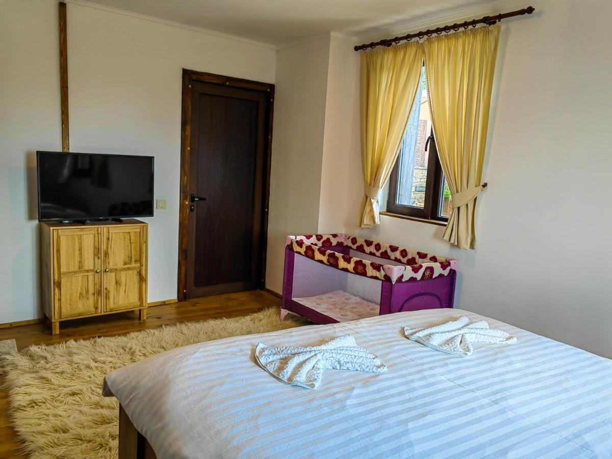 Rimovata Kashta Guest House 莱什顿 外观 照片