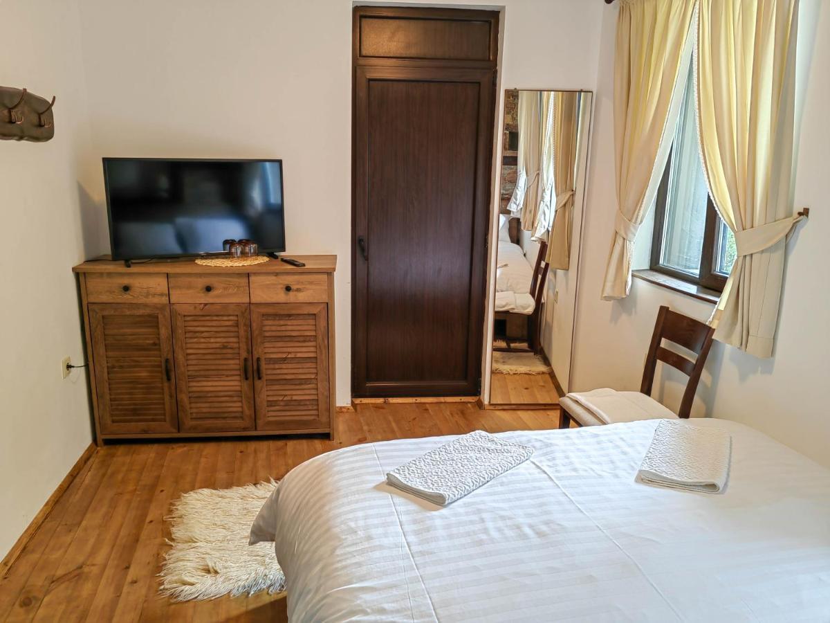 Rimovata Kashta Guest House 莱什顿 外观 照片