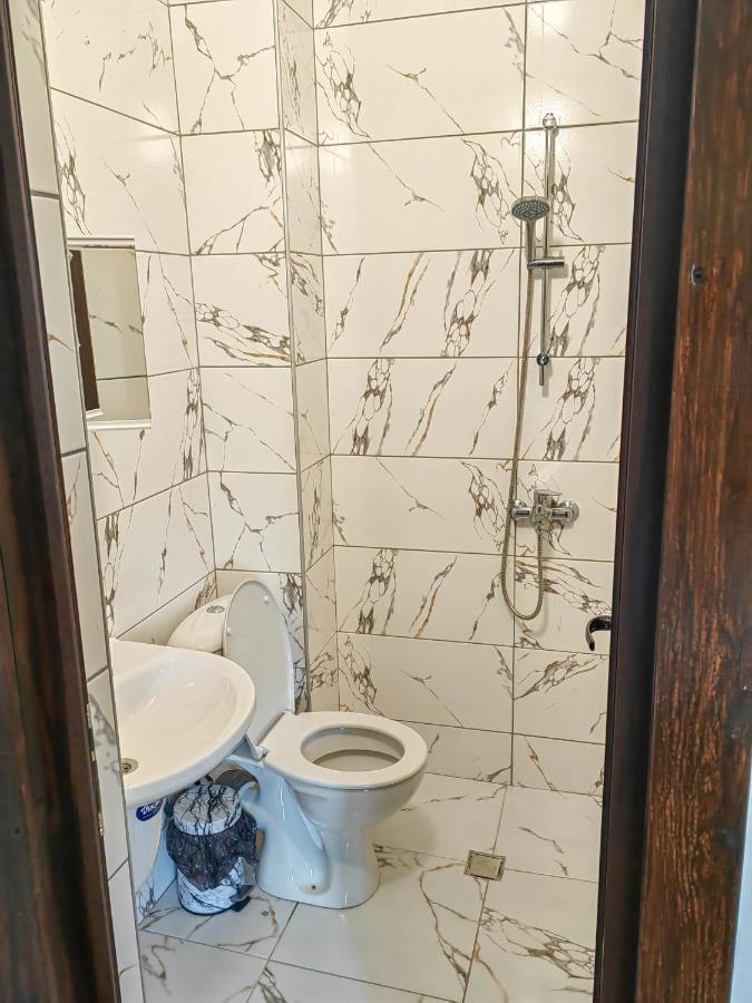 Rimovata Kashta Guest House 莱什顿 外观 照片